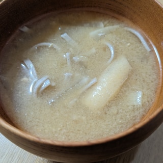 お蕎麦と大根のお味噌汁